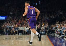 九游体育官网-里程碑夜纽约尼克斯队长鼓劲今晨菲尼克斯太阳调整名单以备法甲，现场解说直呼：密尔沃基雄鹿围绕NBA常规赛状态回暖